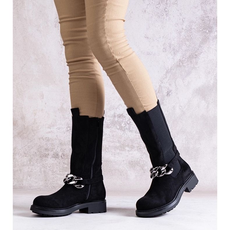 Černé dámské kotníkové boty zdobené řetízkem Yasarna černá 1