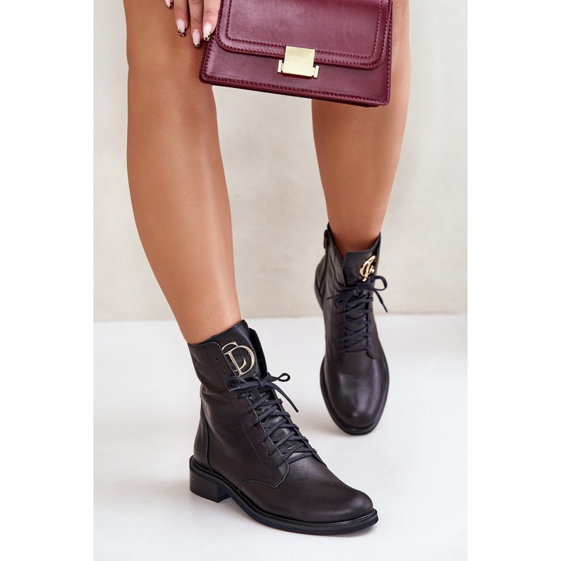 Zazoo 2955 kožené pracovní kotníkové boty se zlatými detaily na jazyku, černá 2