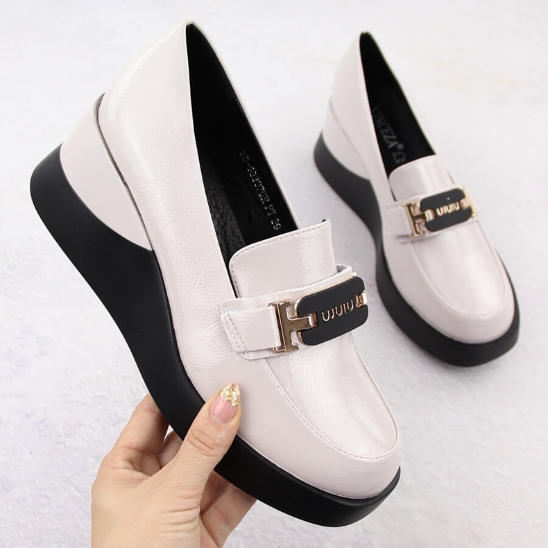 Šedé dámské kožené boty na klínku Vinceza 58337 šedá 1