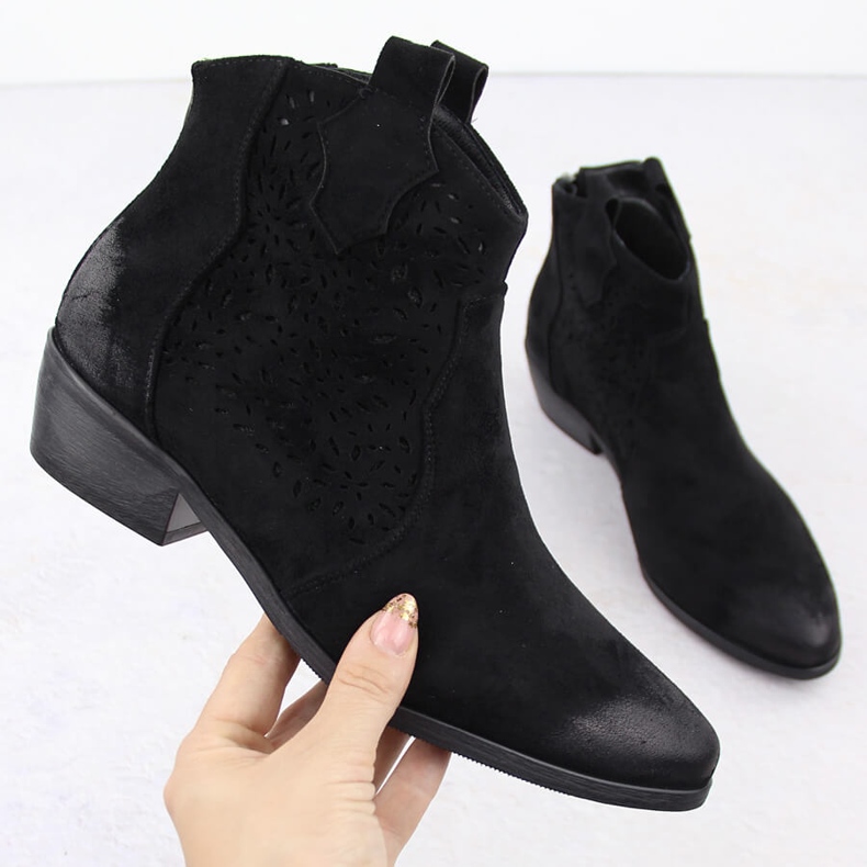 Dámské zateplené kovbojské boty, černé Potocki SZ12189 černá 1