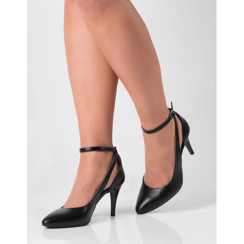 BUTDAM Livia taneční vysoké podpatky s černým páskem kolem kotníku černá 1
