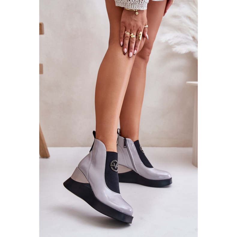 Patentované boty na klínku, zateplené Vinceza 66703, šedé šedá 2 Patentované boty na klínku, zateplené Vinceza 66703, šedé šedá 2