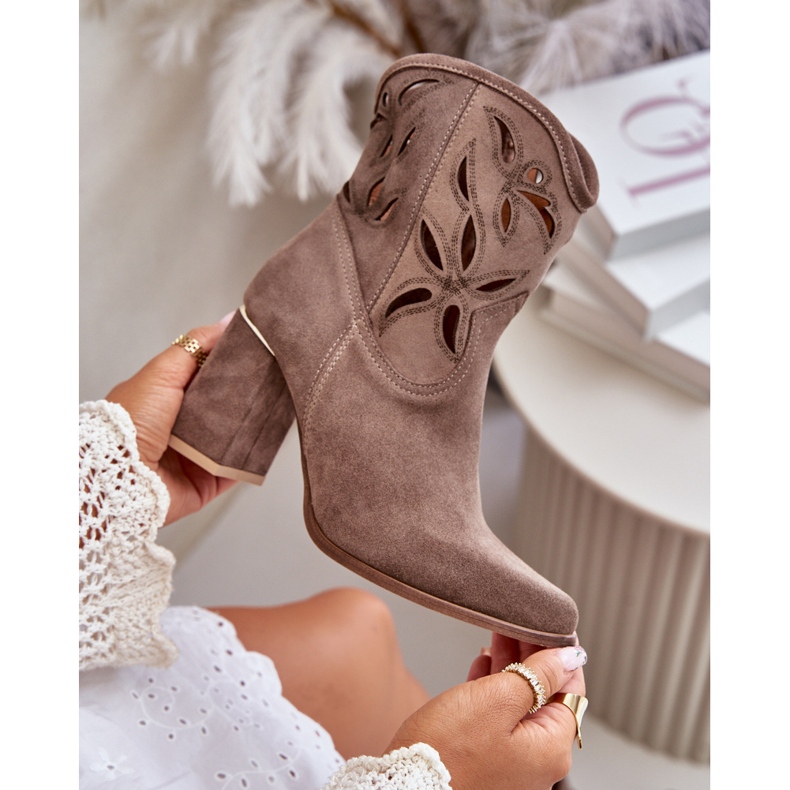 Semišové prolamované kotníkové boty Lewski 3629 Tmavě béžové béžový 2