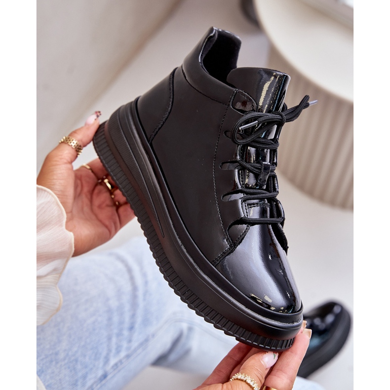 Lehká lakovaná sportovní obuv na platformě Natural Leather Artiker 55C1049 Černá 2