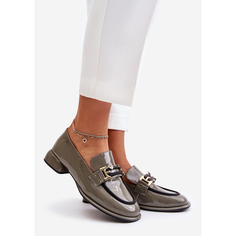 Lakované dámské boty na bloku s ozdobou Artiker 55C0412 šedá 1