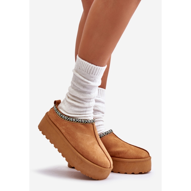 Dámské pantofle na platformě s výšivkou Camel Neroma béžový 1 Dámské pantofle na platformě s výšivkou Camel Neroma béžový 1