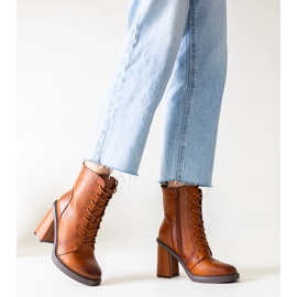 Hnědé kotníkové boty z eko kůže značky Gerges hnědý 1