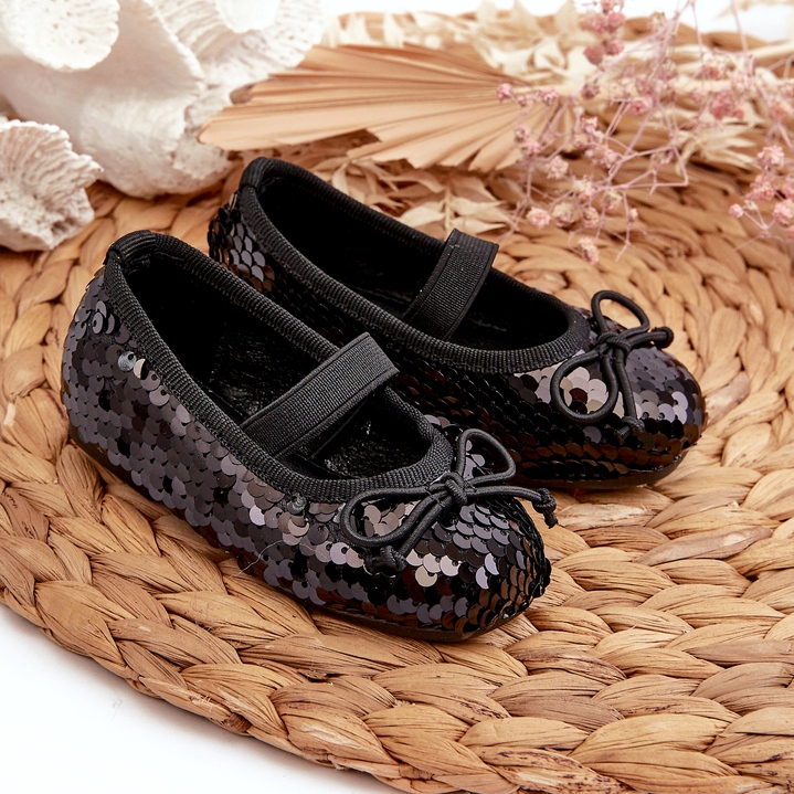 Dívčí baleríny zdobené flitry a černým lukem černá 3