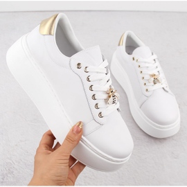 Kožená sportovní obuv na platformě, bílá Vinceza 89101 bílý 1