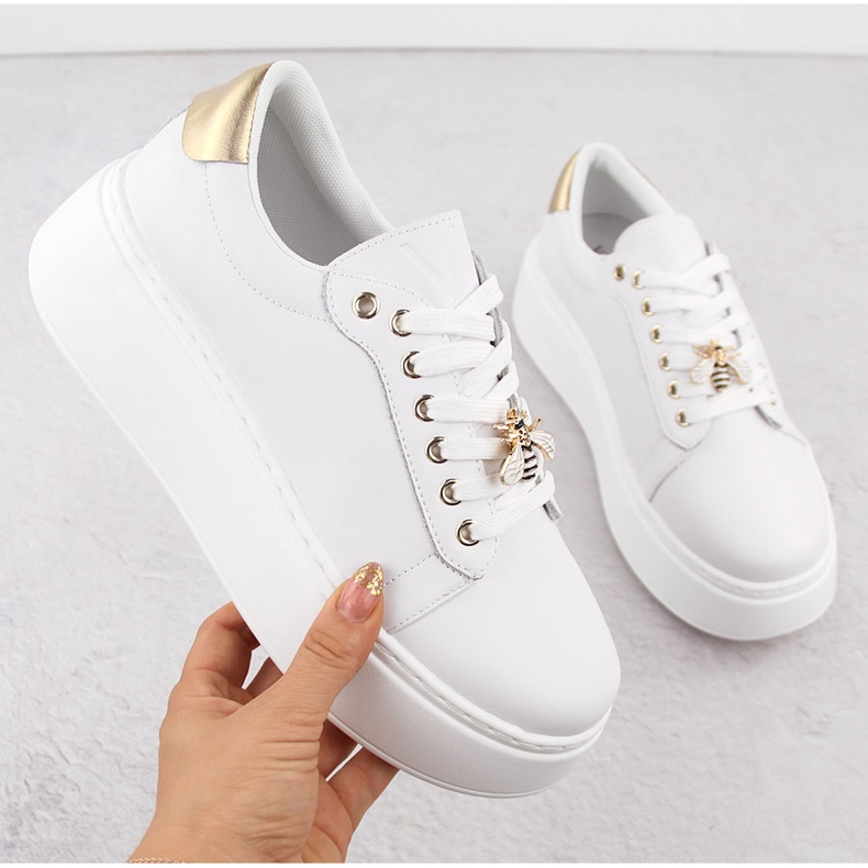 Kožená sportovní obuv na platformě, bílá Vinceza 89101 bílý 1