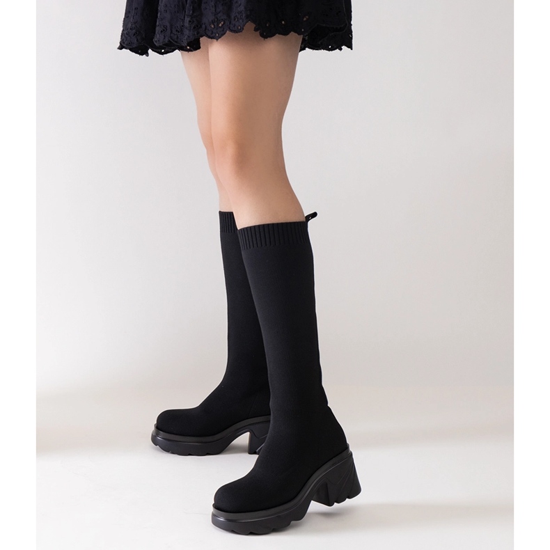 Černé kozačky s pružným svrškem značky Nimrod černá 1