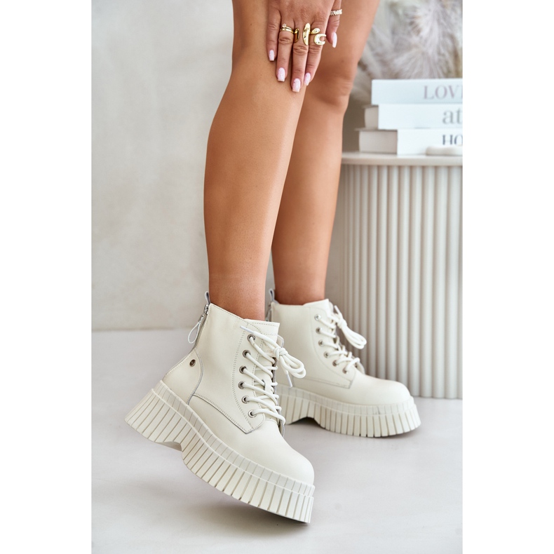 Zateplené kožené kotníkové boty Trapper na masivní podrážce GOE OO2N4127 světle béžová béžový 2