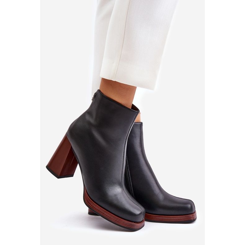 S.Barski Dámské kožené boty na vysokém podpatku zateplené D&A JC42-37 černá 1 S.Barski Dámské kožené boty na vysokém podpatku zateplené D&A JC42-37 černá 1