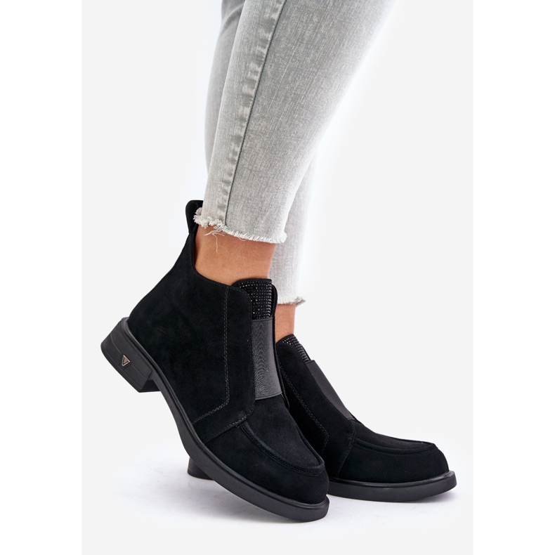 S.Barski Semišové nízké kozačky na plochých podpatcích zateplené D&amp;A JC42-23 černá 1