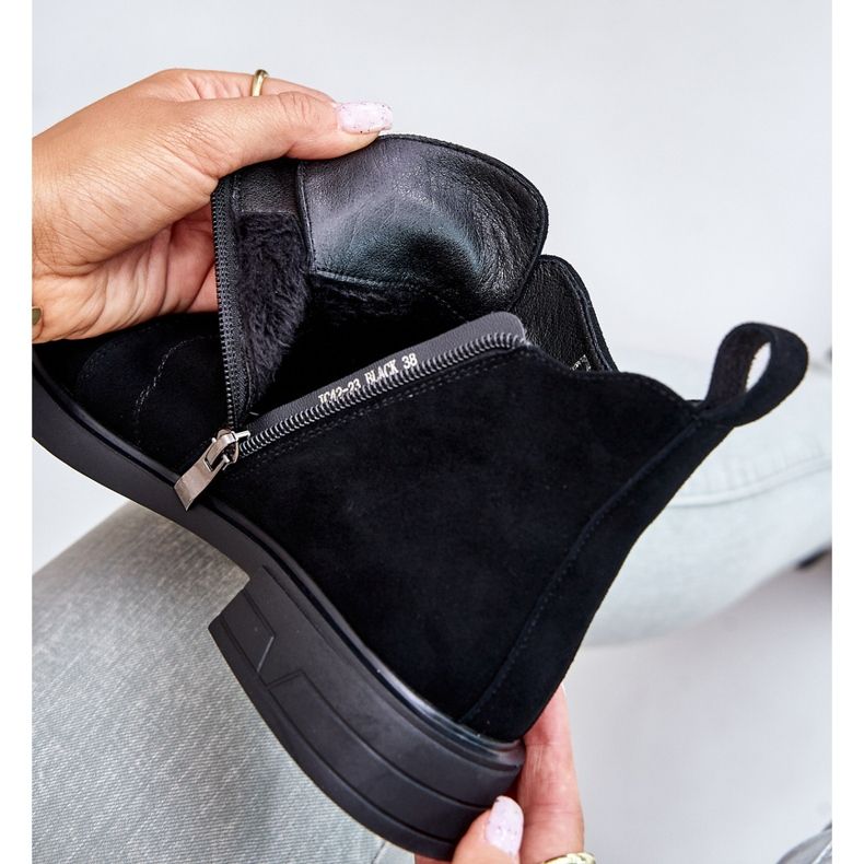 S.Barski Semišové nízké kozačky na plochých podpatcích zateplené D&amp;A JC42-23 černá 2