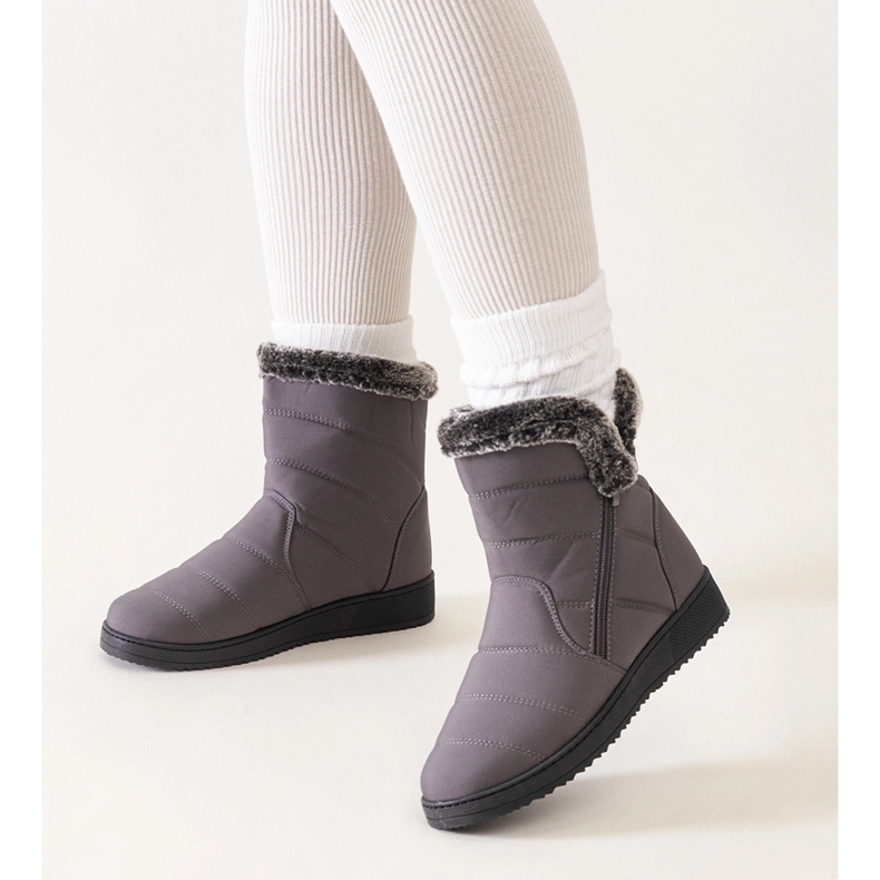 Šedé sněhule zdobené kožešinou Khit šedá 1 Šedé sněhule zdobené kožešinou Khit šedá 1