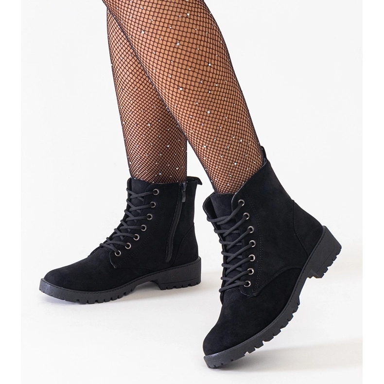 Černé pracovní kotníkové boty z ekologického semiše na platformě Barosa černá 1