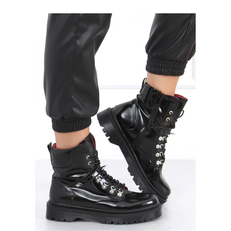 Kari Black šněrovací kotníkové boty - Inello černá 2