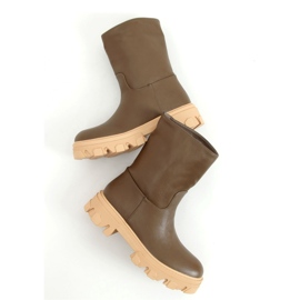 Zelené kotníkové boty rovného střihu zelená 1