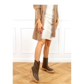 Zelené kotníkové boty rovného střihu zelená 2