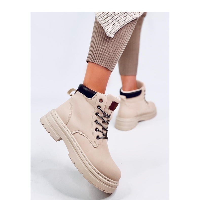 Béžové dámské dřevěné kozačky béžový 1