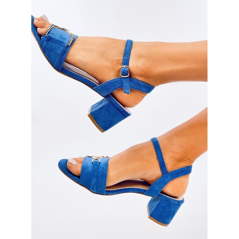 Modré sandály na nízkém podpatku modrý 1