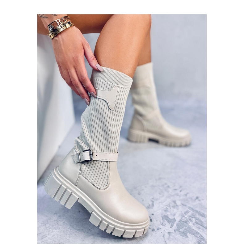 Jezdecké boty s pružným béžovým svrškem 1