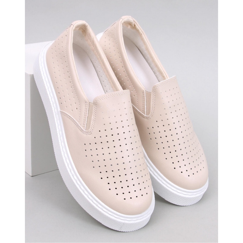 Béžové prolamované slip-on tenisky béžový 1