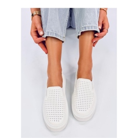 Bílé prolamované slip-on tenisky bílý 1