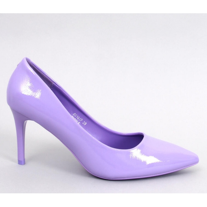 Lakované lodičky na jehlovém jehlovém laku Charlotte Purple - Inello fialová 1