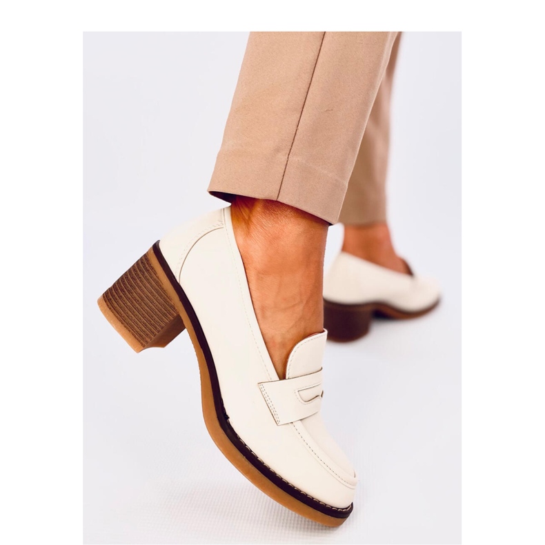 Béžové mokasíny na vysokém podpatku béžový 1