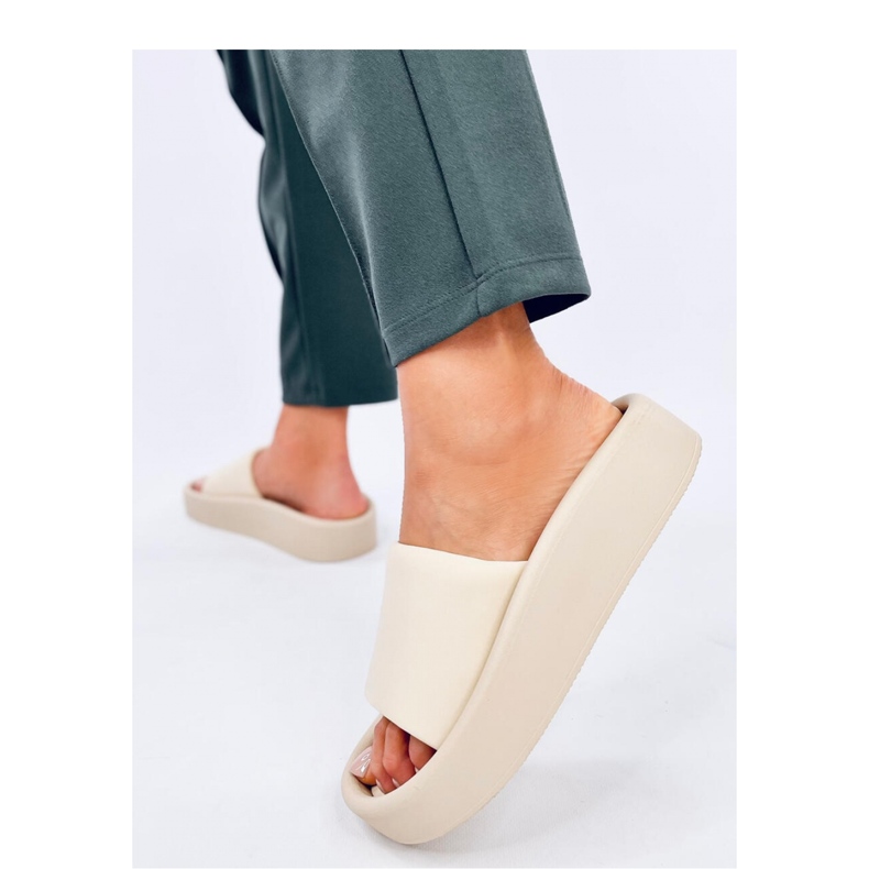 Fontes Beige měkké dámské sandály - Inello béžový 1