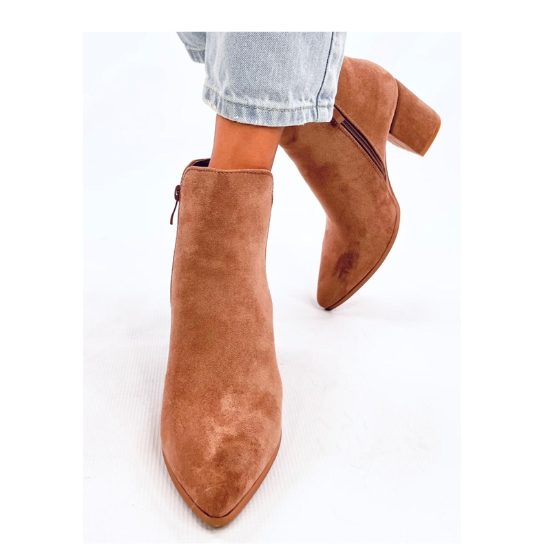 Croix Khaki kotníkové boty s mandlovou špičkou na vysokém podpatku - Inello hnědý 2