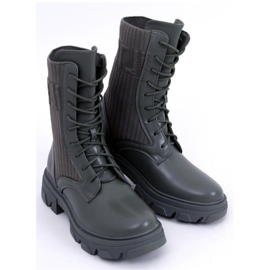 Pracovníci s pružným svrškem Calling Green - Inello zelená 1 Pracovníci s pružným svrškem Calling Green - Inello zelená 1