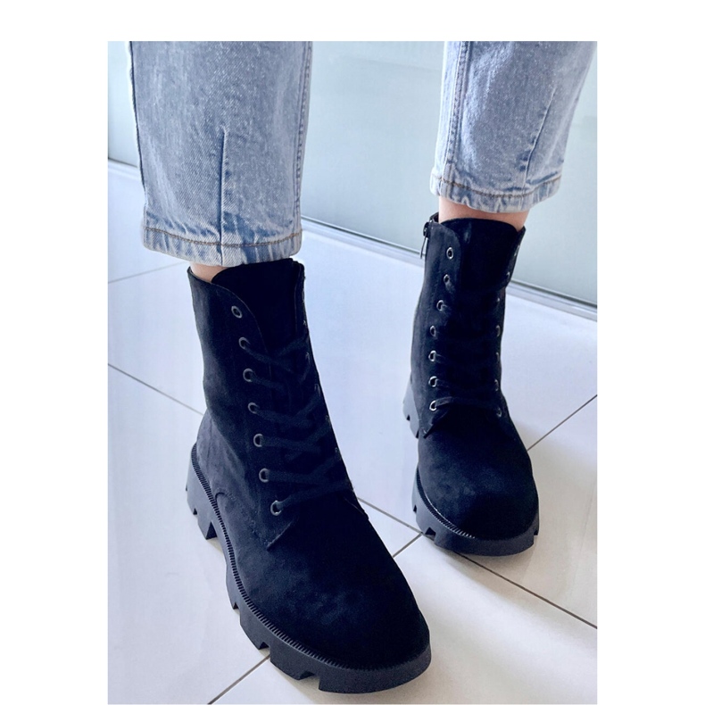 Černé semišové pracovní boty Pansy - Inello černá 1