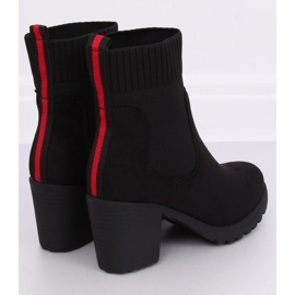 Černé vysoké boty na podpatku M370 Black - Inello černý 1