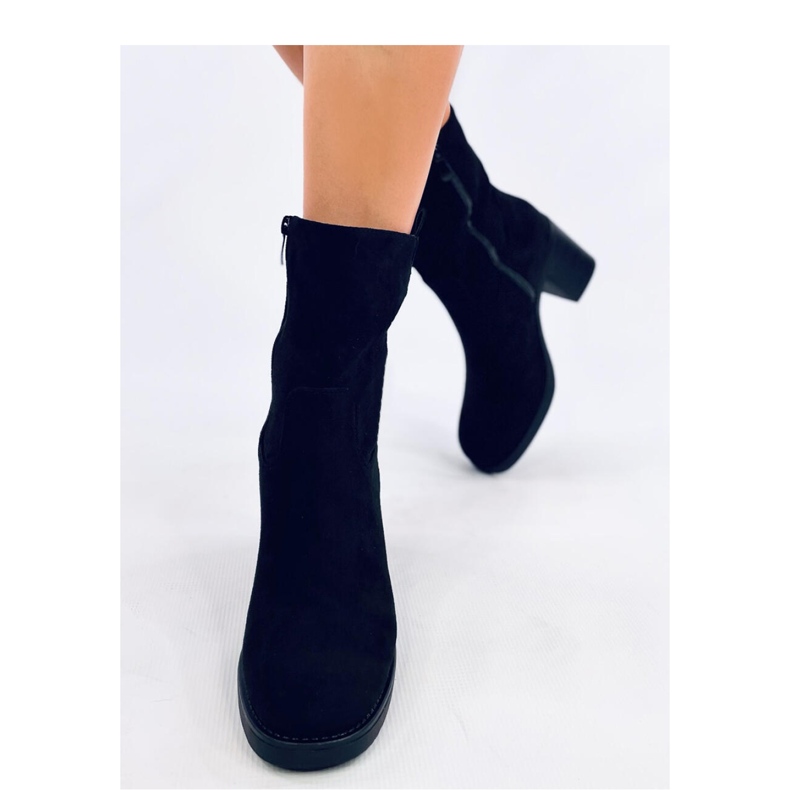 Salifi Black kotníkové boty na širokém podpatku - Inello černá 2 Salifi Black kotníkové boty na širokém podpatku - Inello černá 2