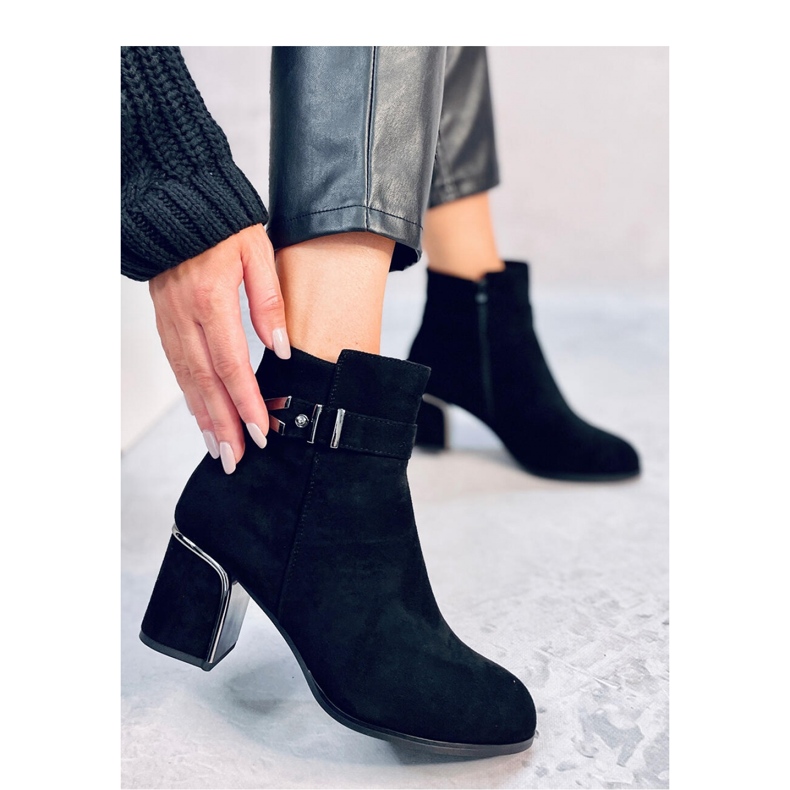 Elegantní kotníkové boty na vysokém podpatku Khalia Black - Inello černý 2