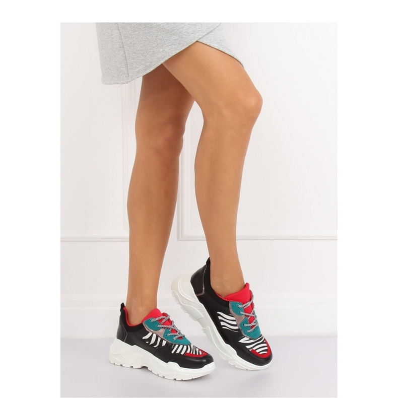 Černé sportovní boty LV87P-1 Blacka - Inello černá 2 Černé sportovní boty LV87P-1 Blacka - Inello černá 2