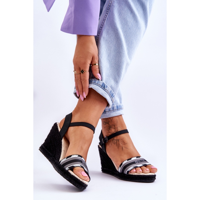 Step in style Sandály Model Big Star LL274877 Black - Krok ve velkém stylu černá 1