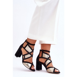 Sandály Model Maciejka 05181-25 Gold/Black - Step in style žlutá 1 Sandály Model Maciejka 05181-25 Gold/Black - Step in style žlutá 1