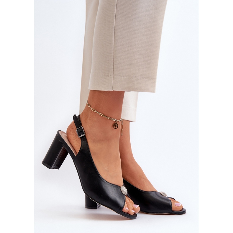 Step in style Sandály Model Trasea 24SD98-6785 Black - Krok ve velkém stylu černá 1