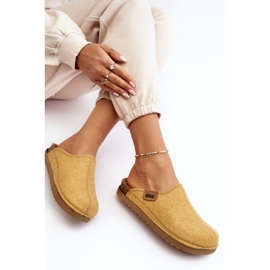 Step in style Pantofle Model Inblu DJ000010 Yellow - Krok ve velkém stylu žluť 2