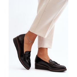 Dámské boty se světlým černým klínem 2