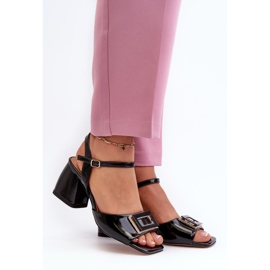 S.Barski Elegantní lakované sandály na podpatku černá 1 S.Barski Elegantní lakované sandály na podpatku černá 1