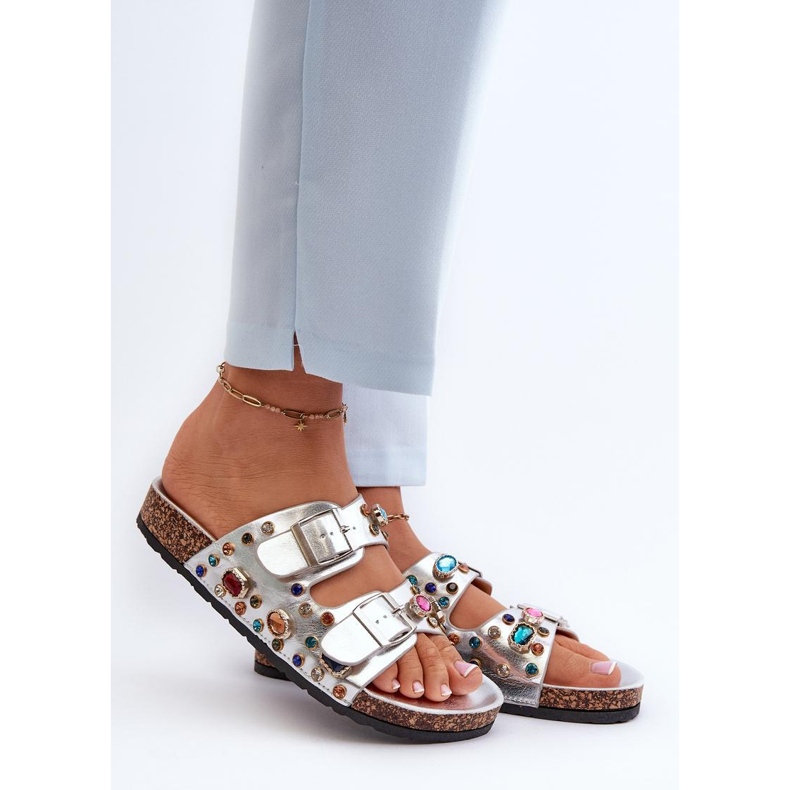 S.Barski Zdobené dámské žabky se stříbrnými přezkami 1