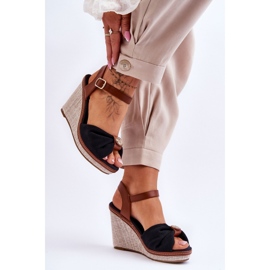 Černé dámské sandály na klínku černý 2