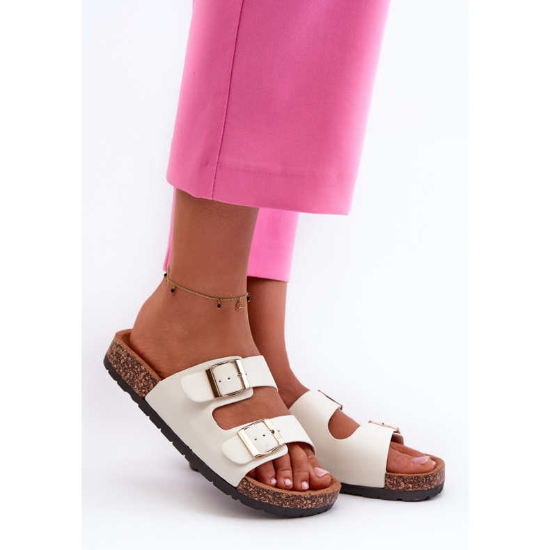 Step in style Sandálové žabky Model Cortina DZ121-9 White - Krok ve stylu bílý 1