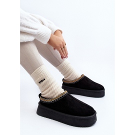 Step in style Pantofle Model Sylva UA-1822 Black - Krok ve velkém stylu černý 1