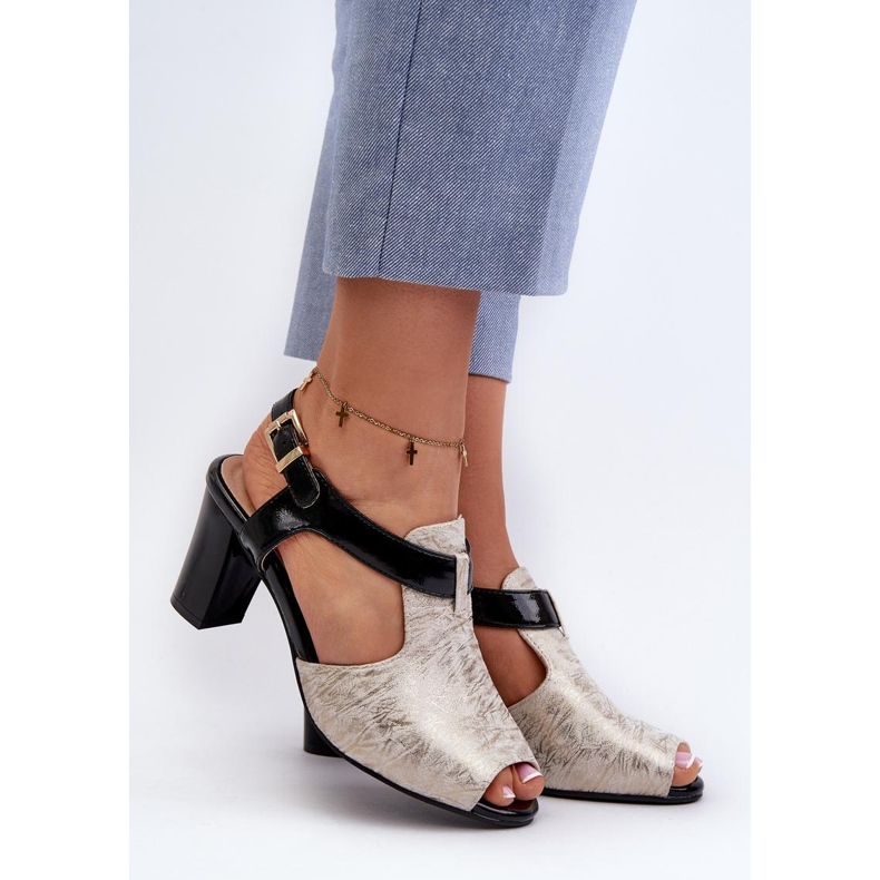 Step in style Sandály Model Queenmarie ASA228-3 Gold/Black - Krok ve stylu žluť 1